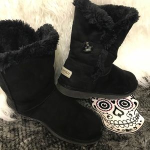 MUKALU BOOTS - Excellent condition!